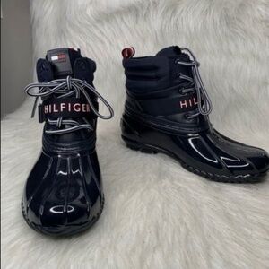 Tommy helfiger half boot new without tag size 7